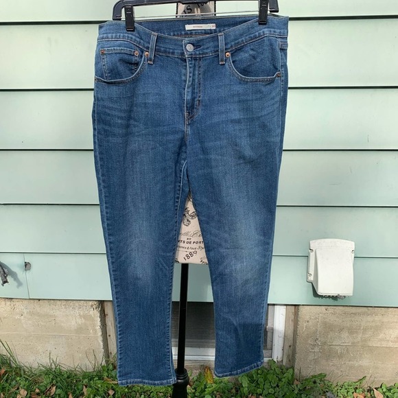 Levi’s Boyfriend high rise dark wash blue Jeans - Picture 3 of 9
